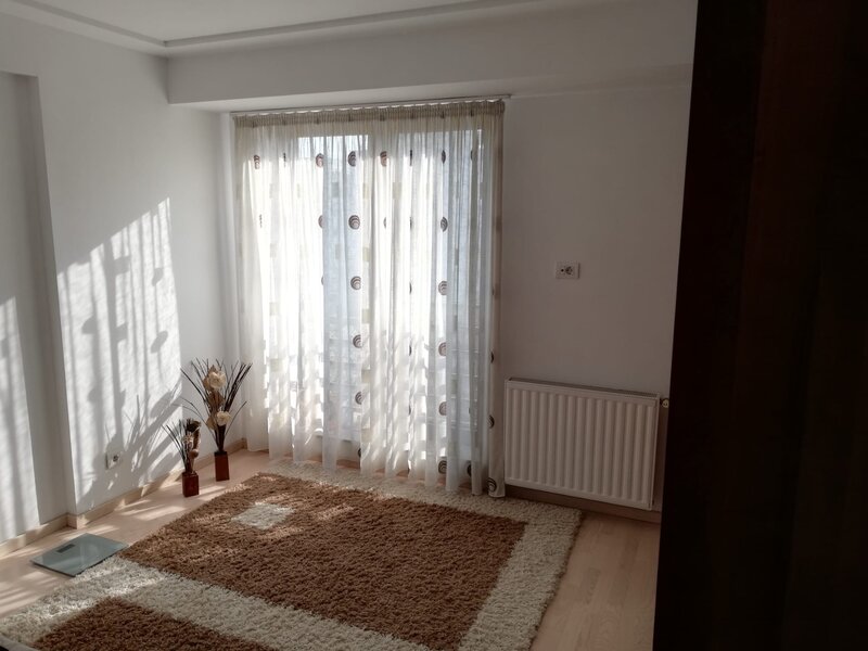 Decebal, piata Muncii, piata Alba Iulia, Mall Vitan, ap. 3 camere